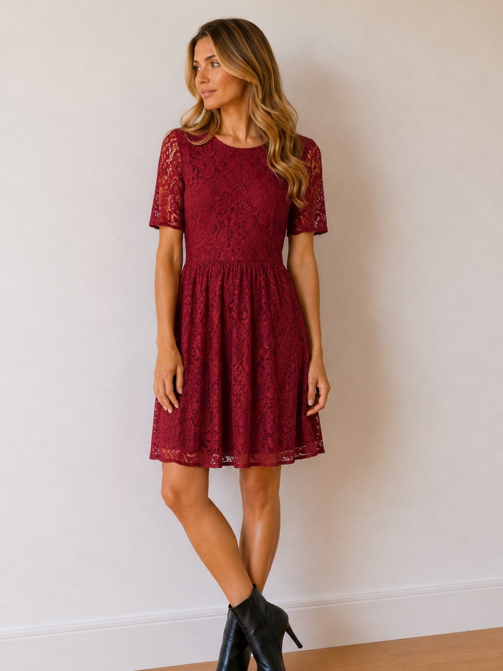 Burberry  Parade Red Lace Midi Dress